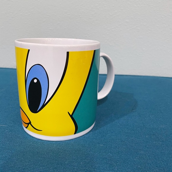 Oversized Tweety Mug - Picture 2 of 8